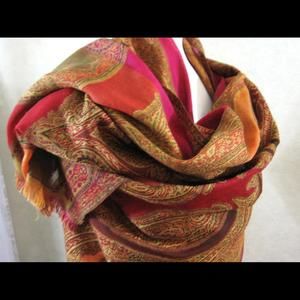 Paisley Shoulder Wrap Scarf Shawl Made In India Wool
